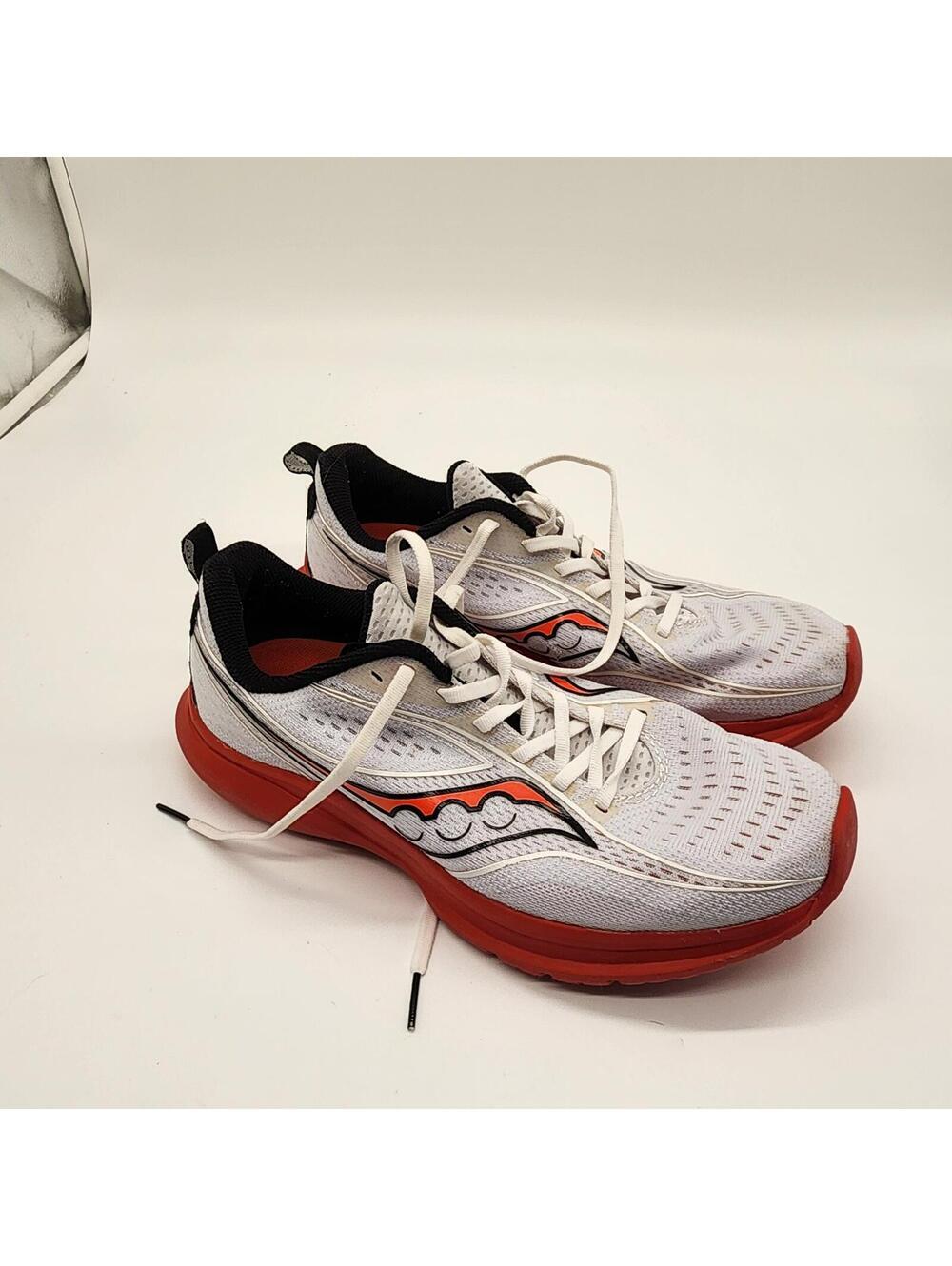 Saucony Kinvara 13 Running Shoe, White/Blck/Vizi 10.5